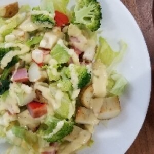 カリカリベーコンのグリーンサラダ